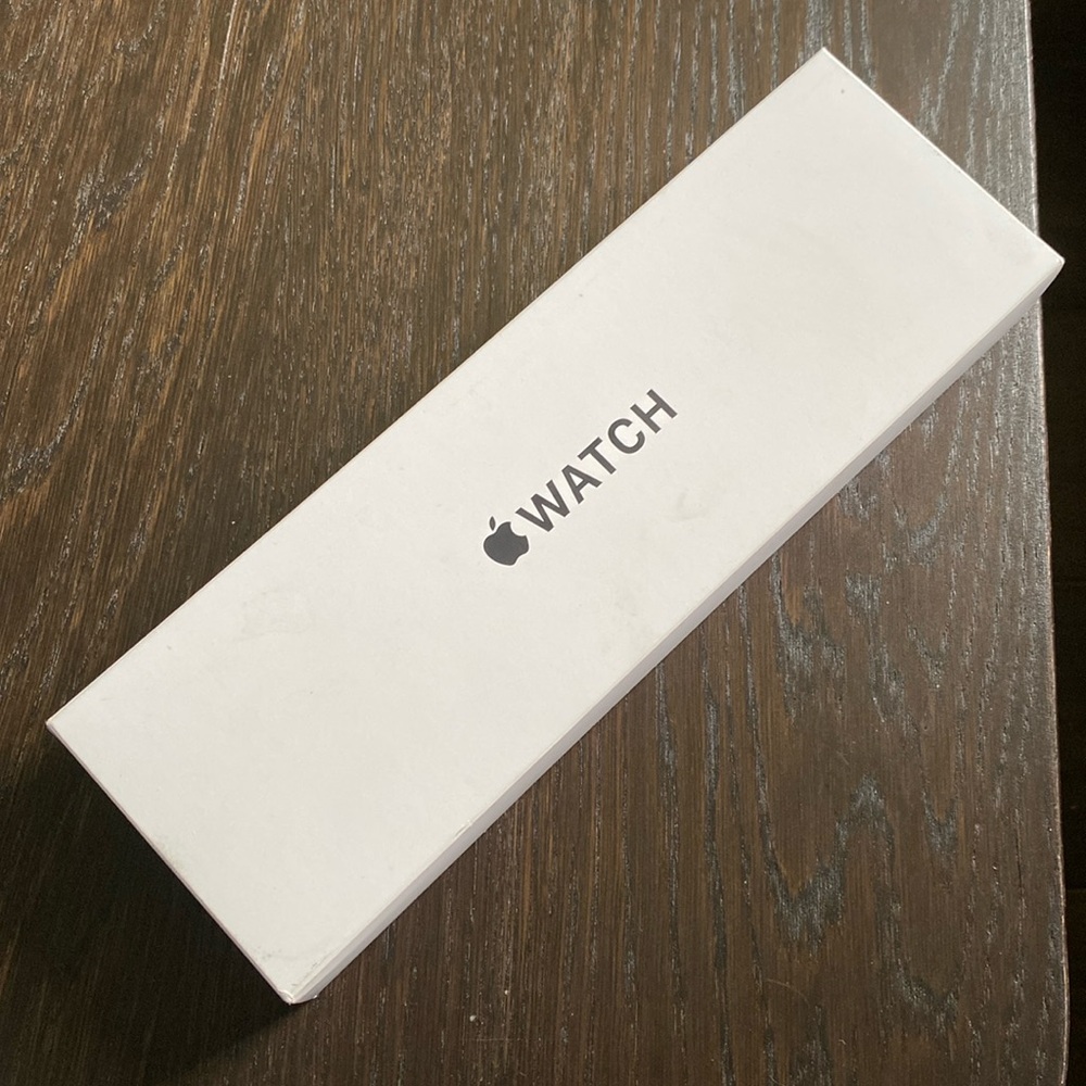Apple Watch SE (Gen2) 40mm Unopened Brand new
